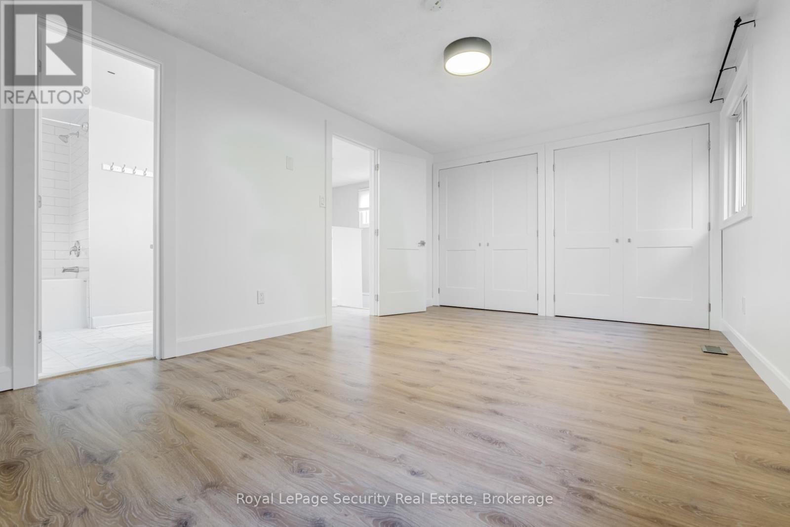 32 Wilson Court, Barrie (Allandale), Ontario  L4N 5K8 - Photo 13 - S12879614