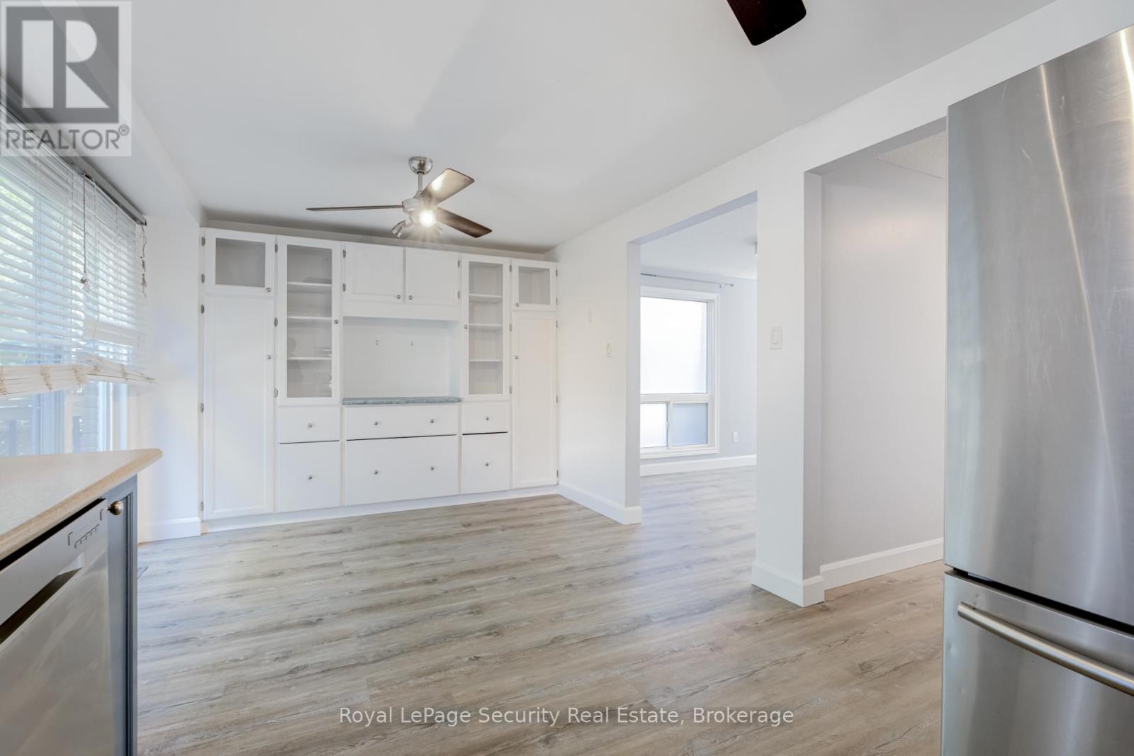 32 Wilson Court, Barrie (Allandale), Ontario  L4N 5K8 - Photo 6 - S12879614