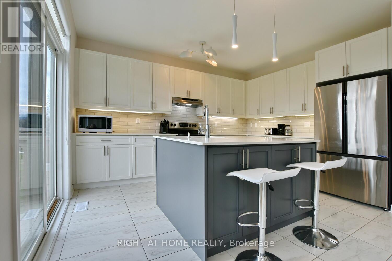 94 Kirby Avenue, Collingwood, Ontario  L9Y 4B6 - Photo 13 - S12879748