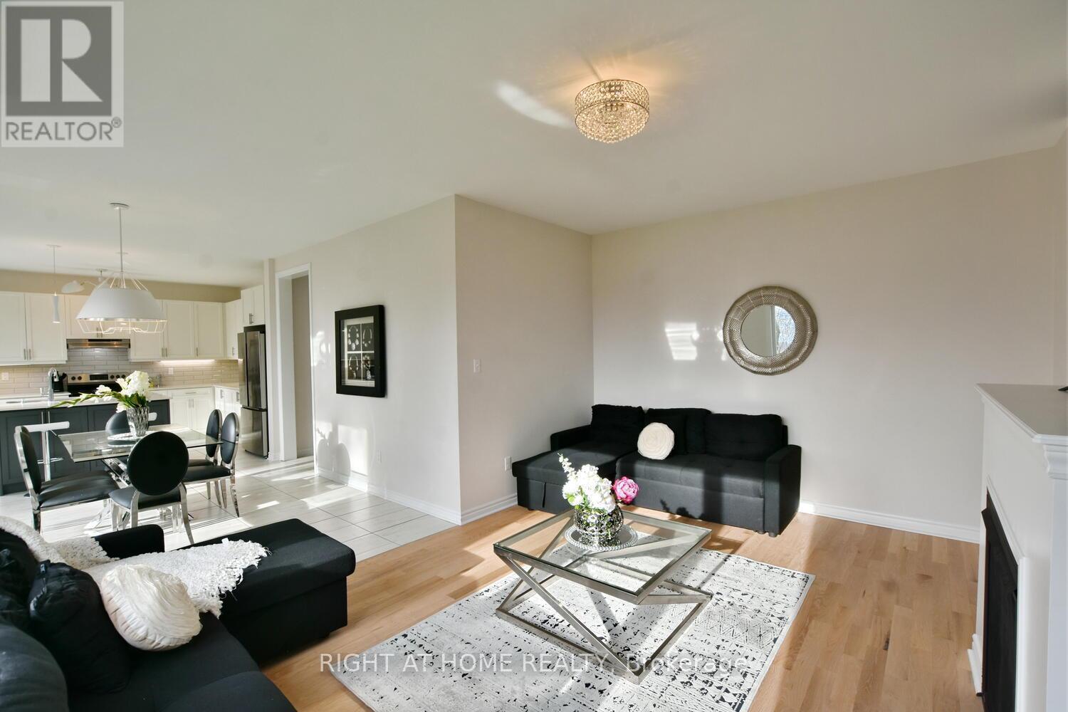 94 Kirby Avenue, Collingwood, Ontario  L9Y 4B6 - Photo 6 - S12879748