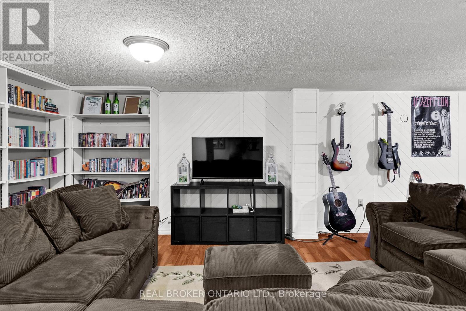 77 Third Street, Orillia, Ontario  L3V 4B5 - Photo 31 - S12878270