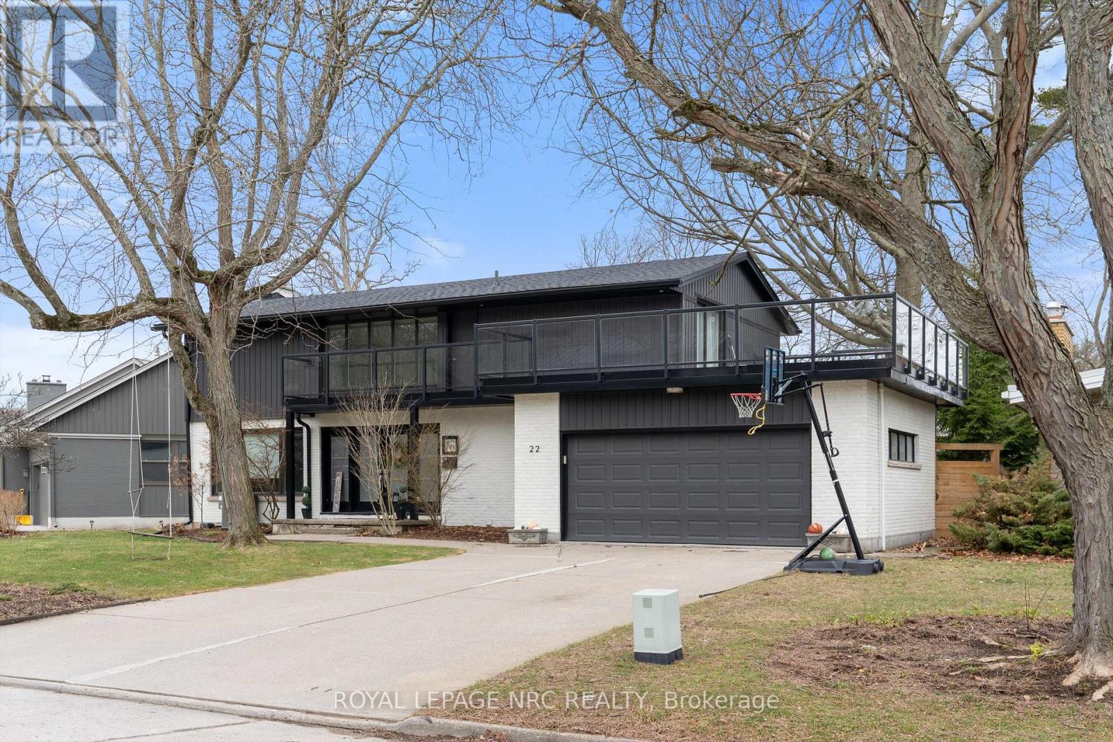 22 BRIARFIELD CRESCENT, St. Catharines, Ontario