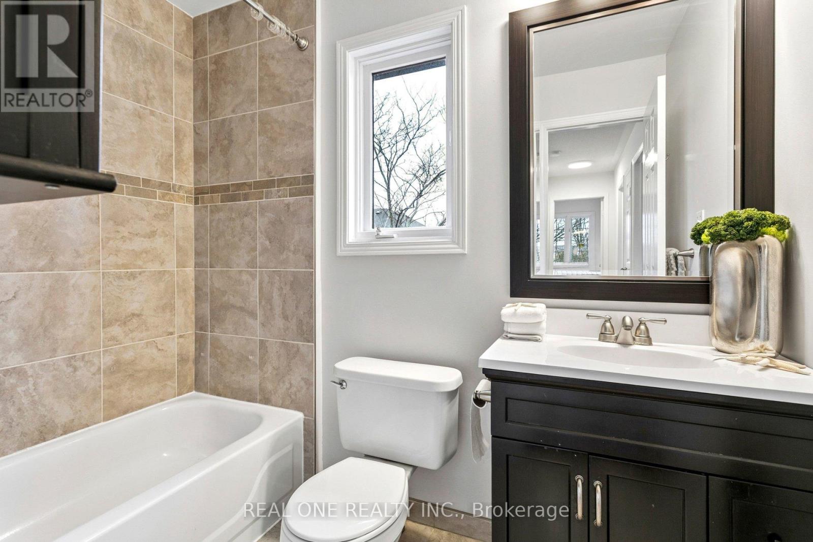 2262 Pell Crescent, Oakville, Ontario  L6M 3T6 - Photo 31 - W12876568