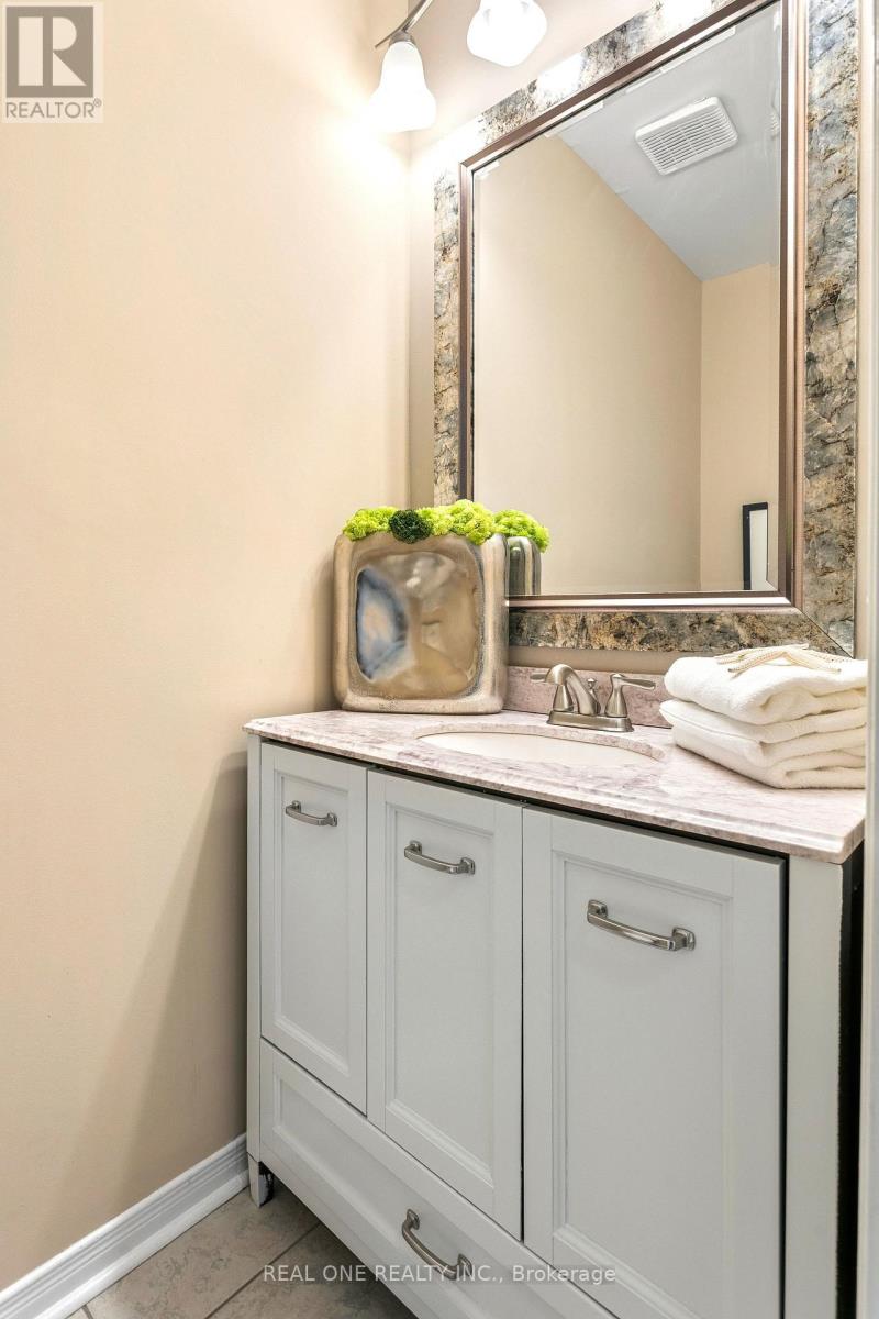 2262 Pell Crescent, Oakville, Ontario  L6M 3T6 - Photo 21 - W12876568