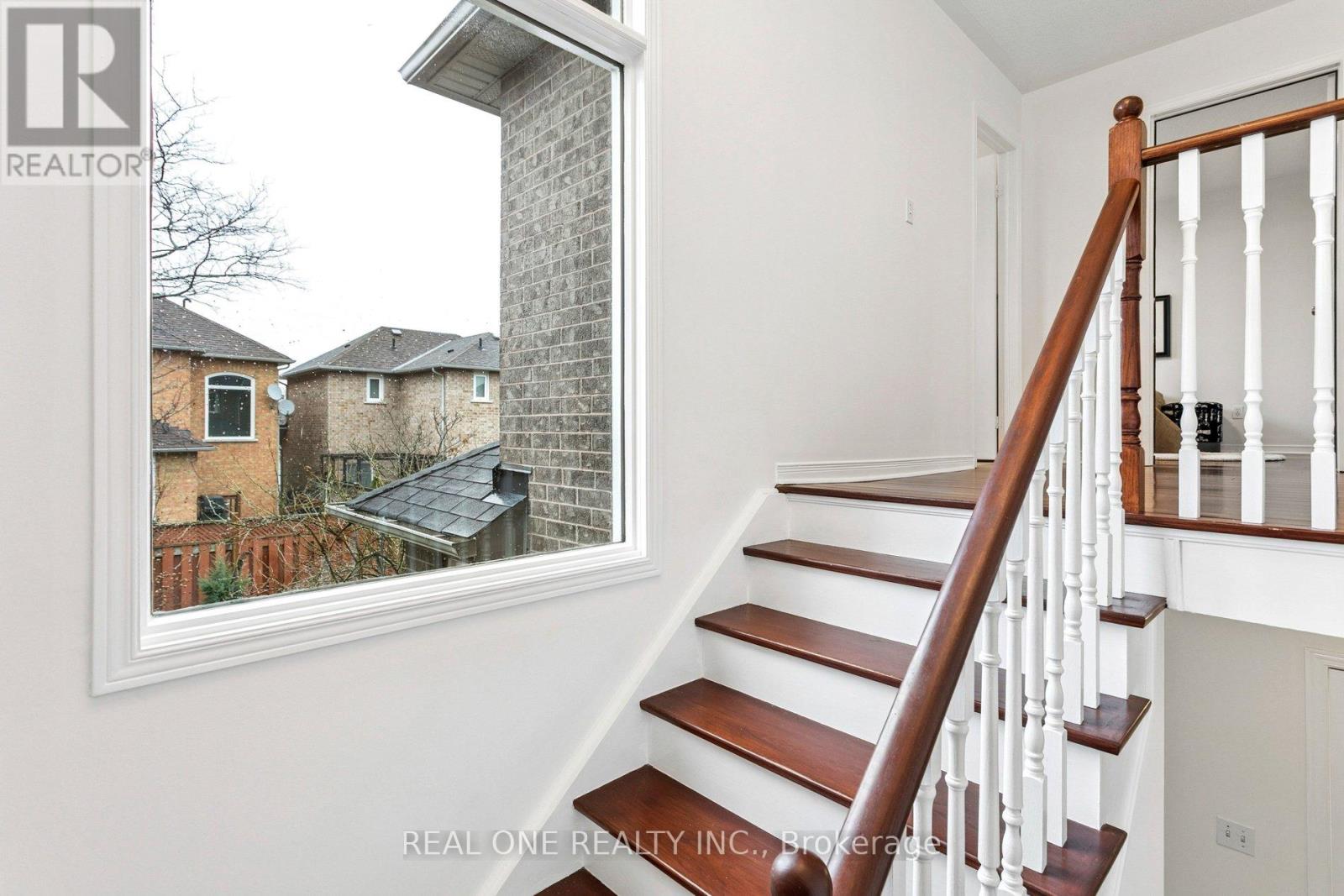 2262 Pell Crescent, Oakville, Ontario  L6M 3T6 - Photo 24 - W12876568