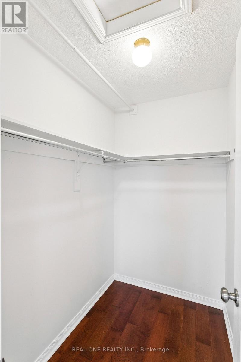 2262 Pell Crescent, Oakville, Ontario  L6M 3T6 - Photo 36 - W12876568