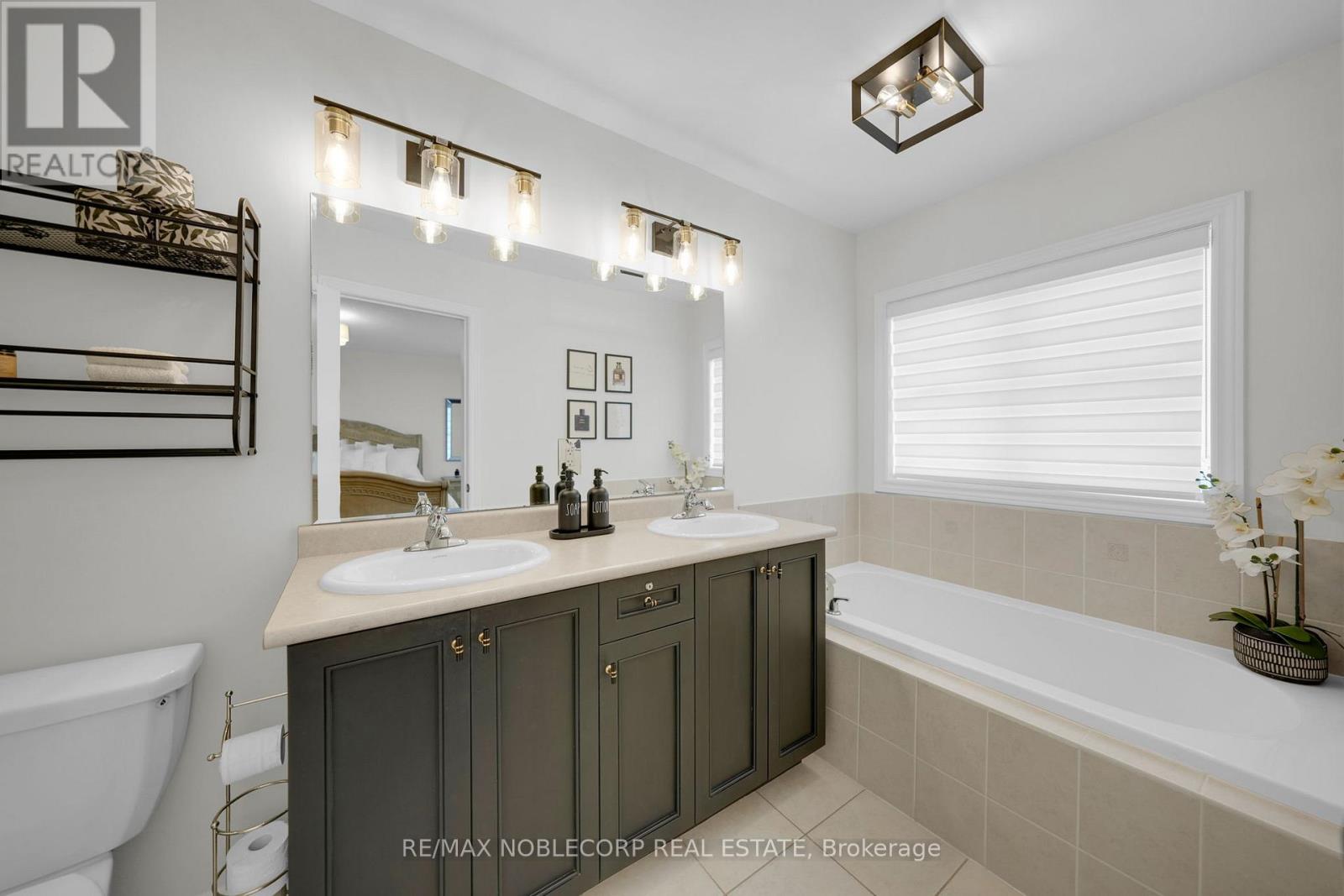 40 Morra Avenue, Caledon (Bolton East), Ontario  L7E 4K5 - Photo 35 - W12878636