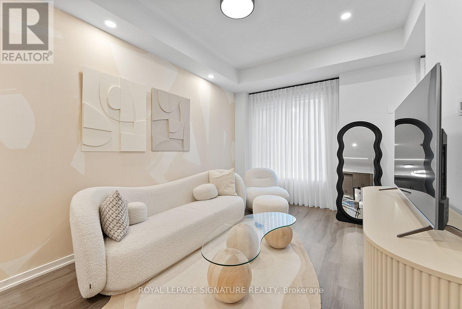 Th114 - 30 William Jackson Way, Toronto, Ontario  M8V 0J7 - Photo 6 - W12879498