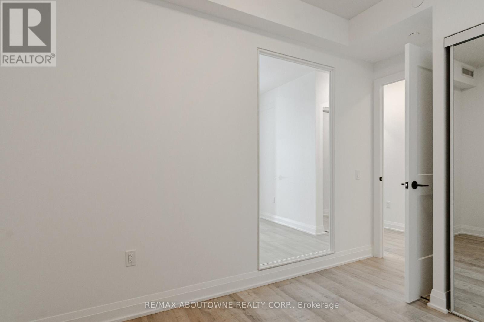 814 - 50 George Butchart Drive, Toronto (Downsview-Roding-Cfb), Ontario  M3K 0C9 - Photo 19 - W12879518