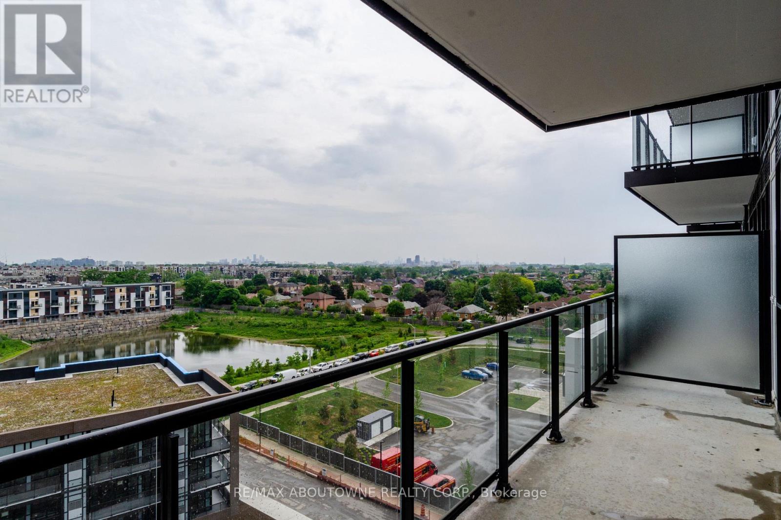 814 - 50 George Butchart Drive, Toronto (Downsview-Roding-Cfb), Ontario  M3K 0C9 - Photo 25 - W12879518