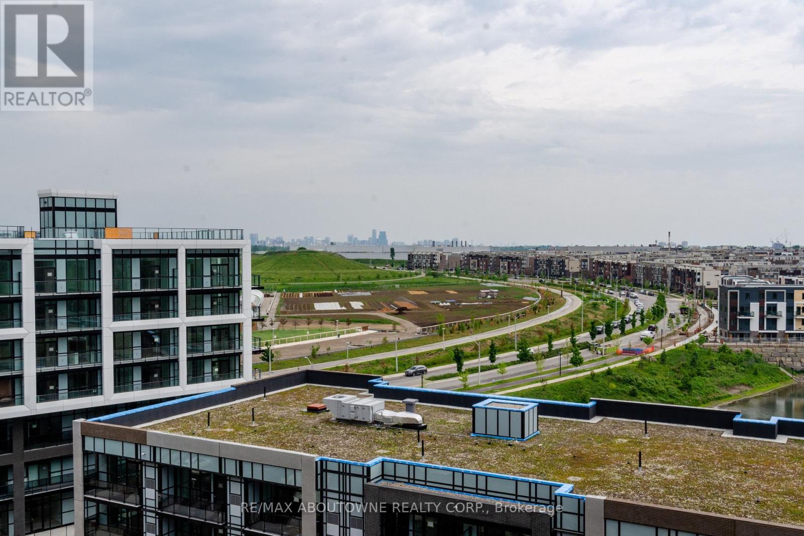 814 - 50 George Butchart Drive, Toronto (Downsview-Roding-Cfb), Ontario  M3K 0C9 - Photo 27 - W12879518