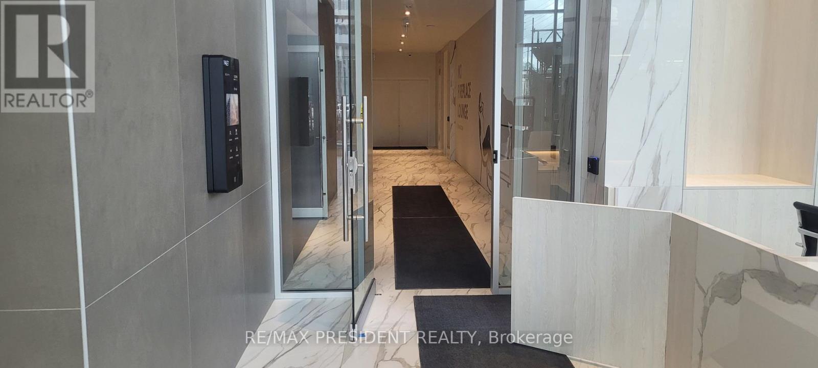 2512 - 448 Burnhamthorpe Road, Mississauga (City Centre), Ontario  L5B 0R4 - Photo 1 - W12879536