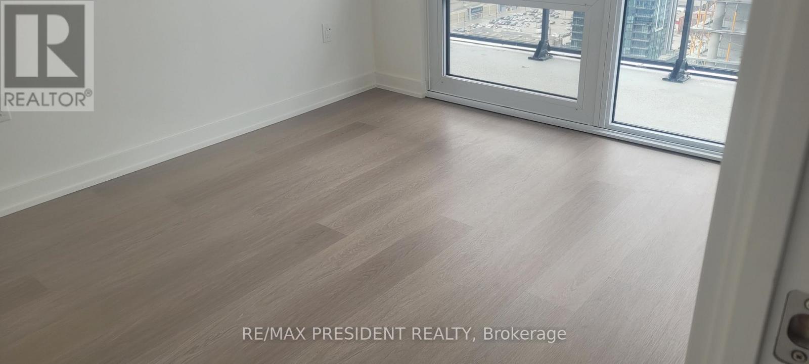 2512 - 448 Burnhamthorpe Road, Mississauga (City Centre), Ontario  L5B 0R4 - Photo 5 - W12879536