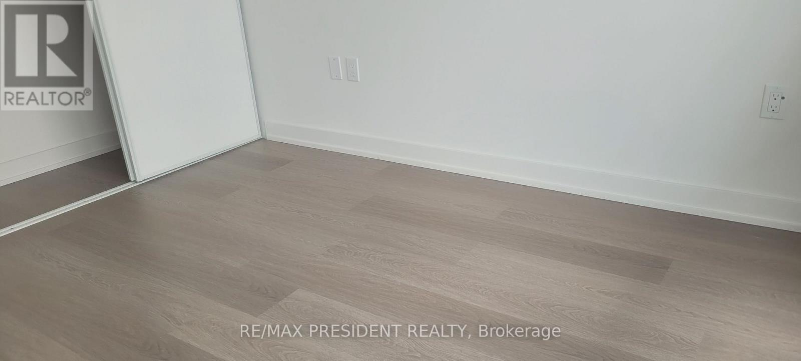 2512 - 448 Burnhamthorpe Road, Mississauga (City Centre), Ontario  L5B 0R4 - Photo 6 - W12879536