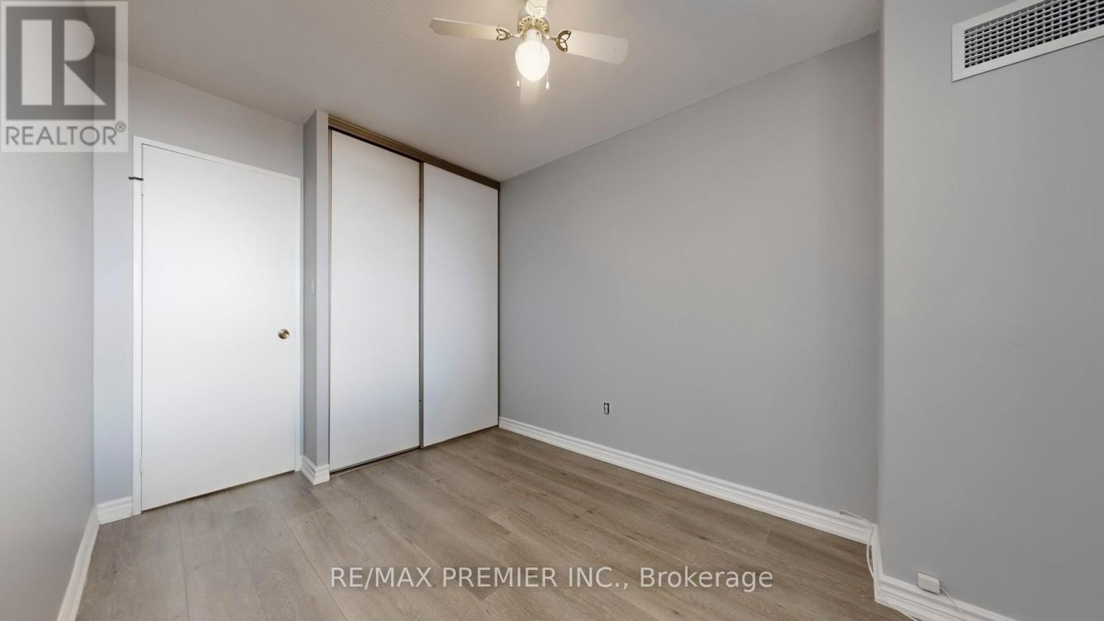 1207 - 812 Burnhamthorpe Road, Toronto, Ontario  M9C 4W1 - Photo 26 - W12879572