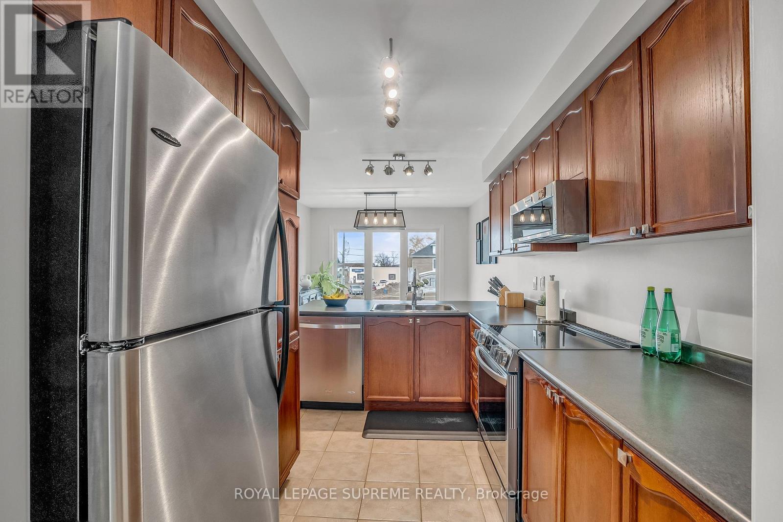 19 Seed House Lane, Halton Hills, Ontario  L7G 6K2 - Photo 17 - W12879592