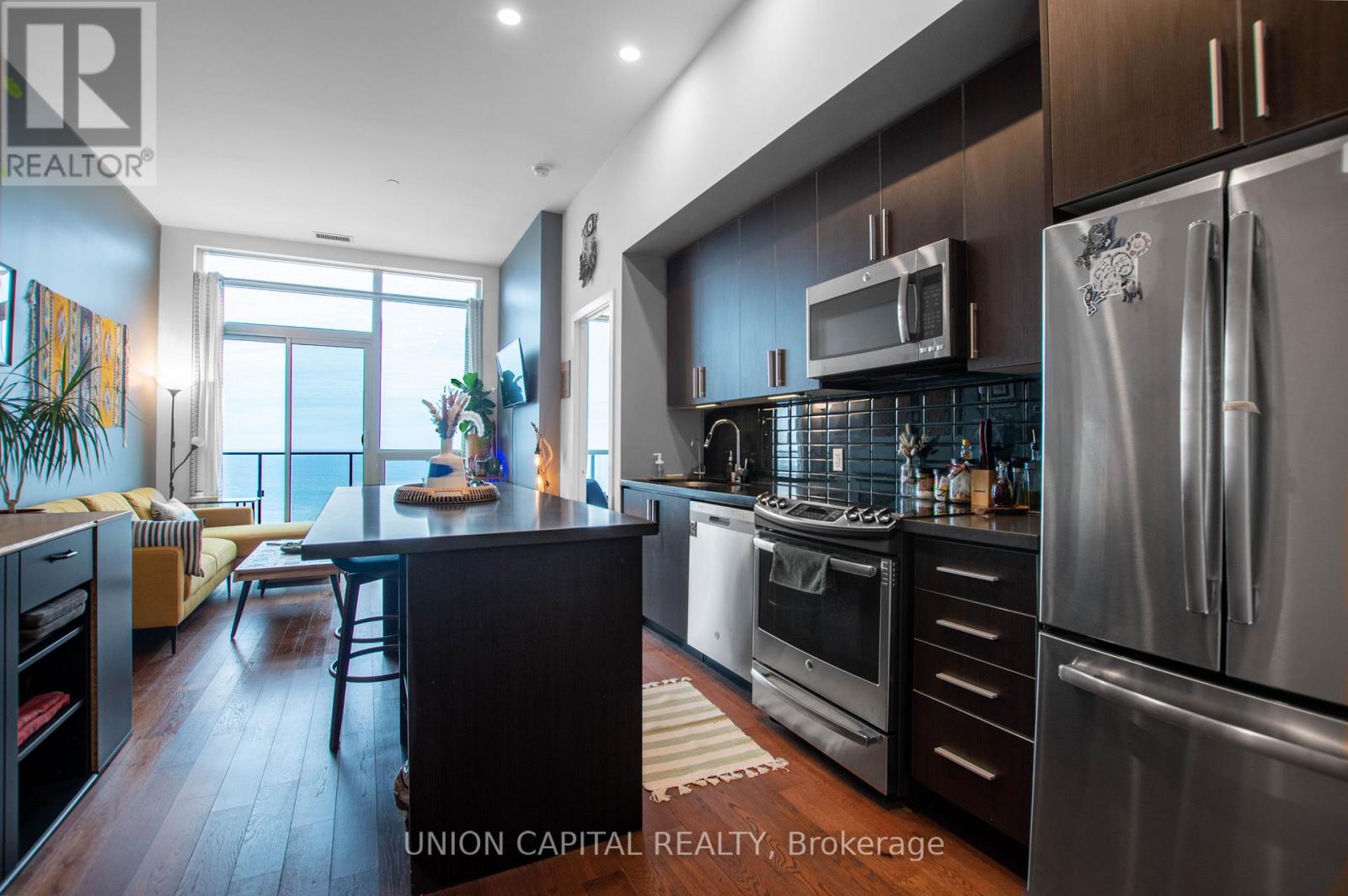 Ph02 - 2212 Lake Shore Boulevard W, Toronto, Ontario  M8V 0C2 - Photo 7 - W12879606