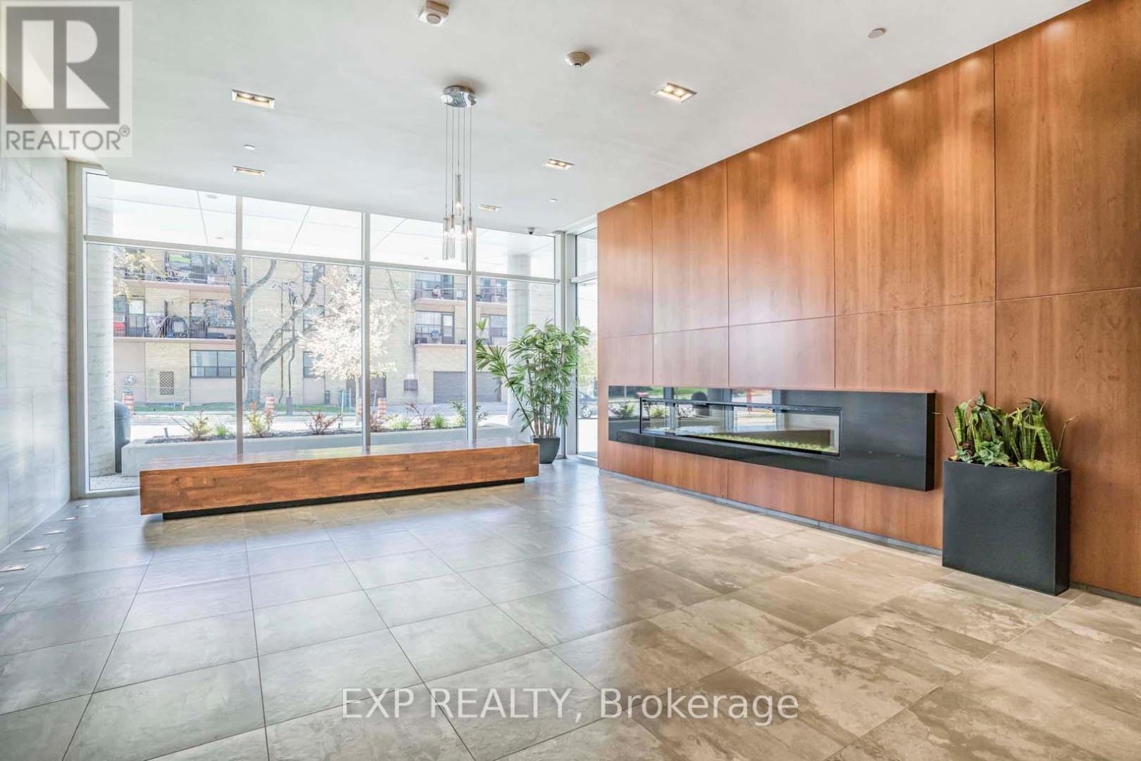 605 - 2800 Keele Street, Toronto (Downsview-Roding-Cfb), Ontario  M3M 0B8 - Photo 6 - W12879612