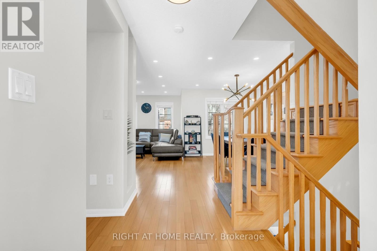 656 Scott Boulevard, Milton, Ontario  L9T 0P3 - Photo 10 - W12879630