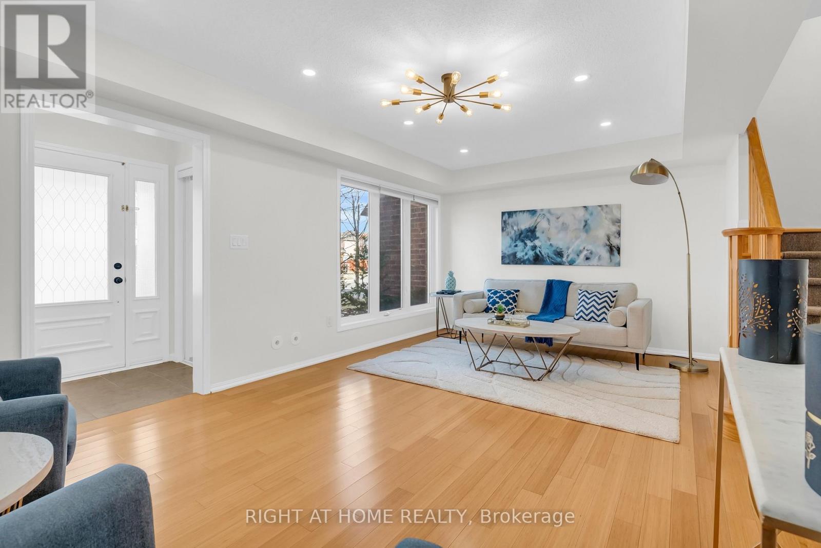 656 Scott Boulevard, Milton, Ontario  L9T 0P3 - Photo 5 - W12879630