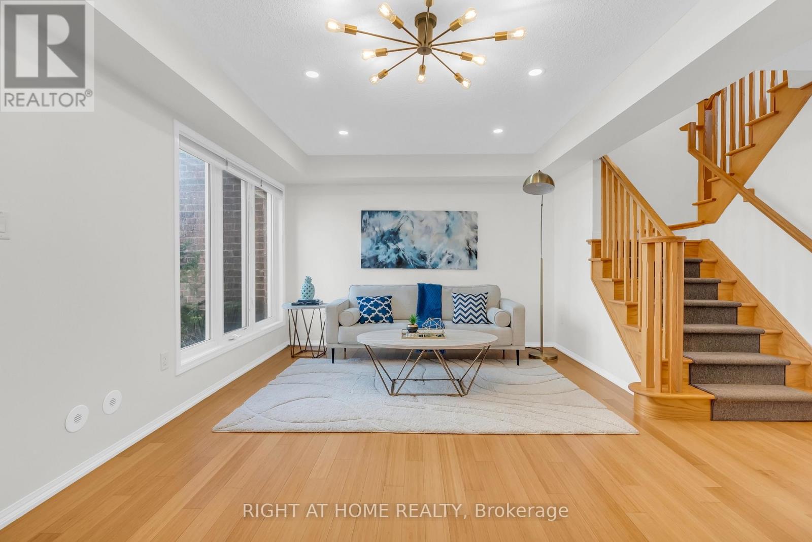 656 Scott Boulevard, Milton, Ontario  L9T 0P3 - Photo 6 - W12879630