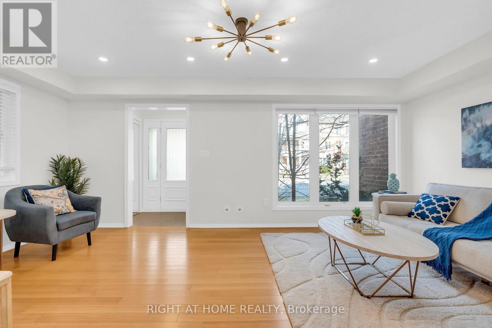 656 Scott Boulevard, Milton, Ontario  L9T 0P3 - Photo 7 - W12879630