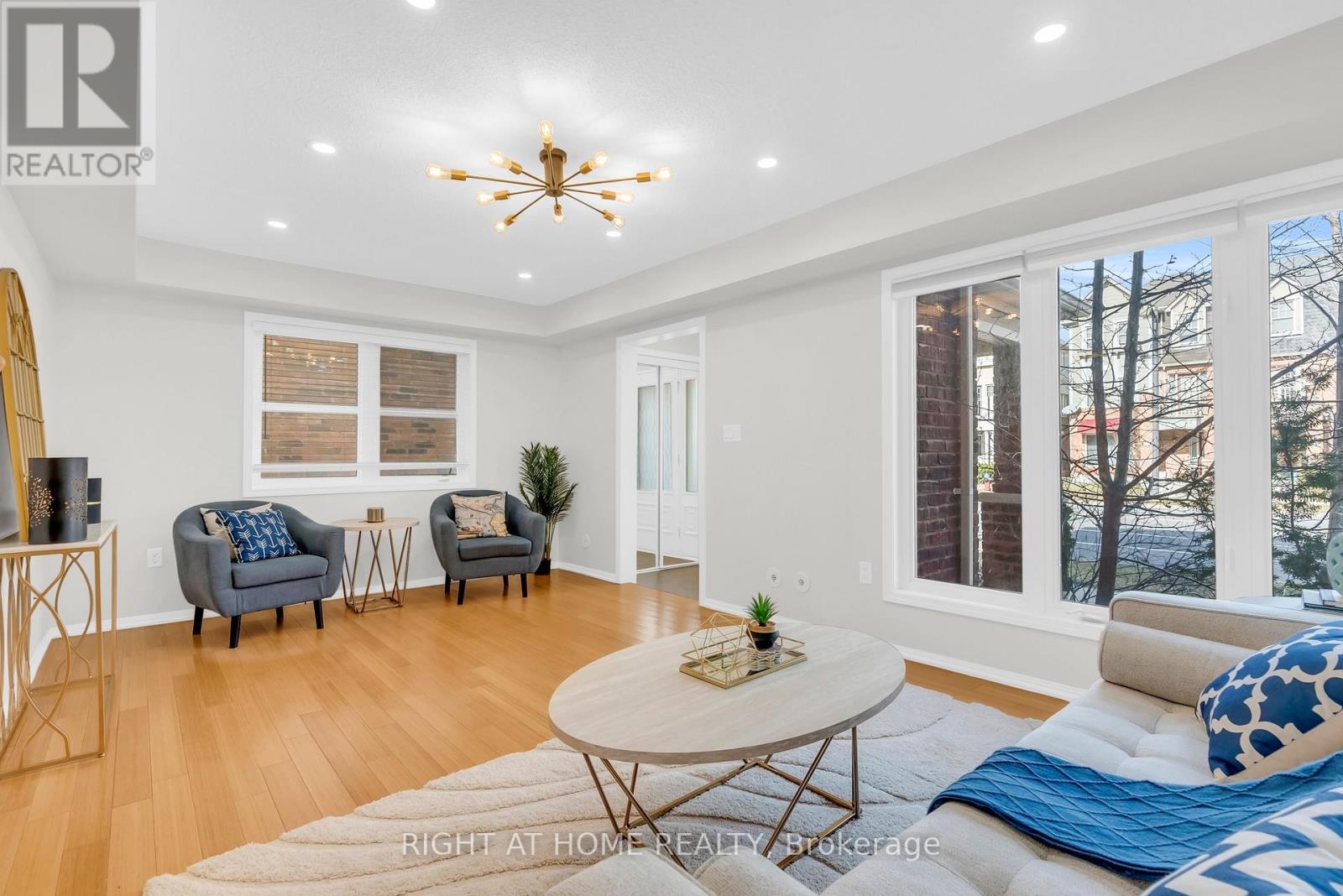 656 Scott Boulevard, Milton, Ontario  L9T 0P3 - Photo 8 - W12879630