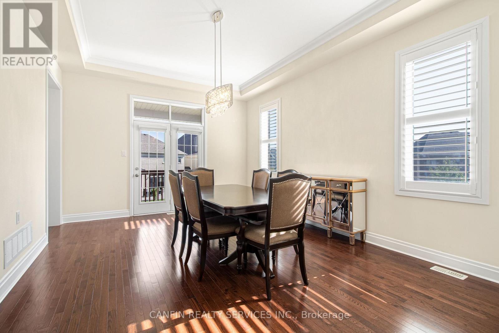 10 Calstock Place, Brampton, Ontario  L6X 0X3 - Photo 8 - W12879646