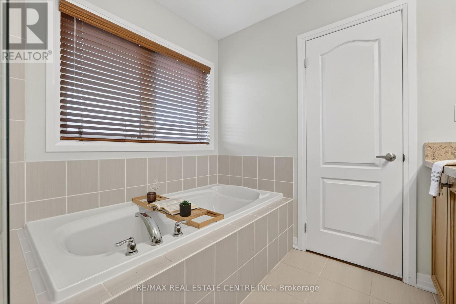 10 Porter Drive, Orangeville, Ontario  L9W 6Z4 - Photo 23 - W12879654