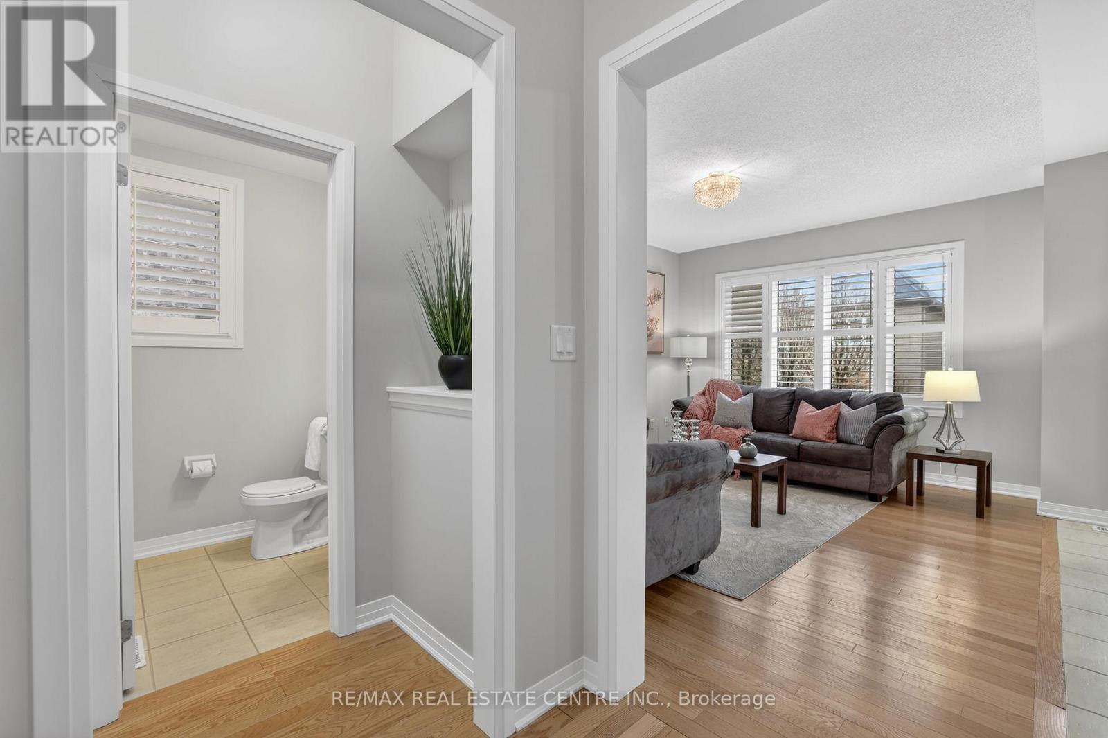 10 Porter Drive, Orangeville, Ontario  L9W 6Z4 - Photo 8 - W12879654