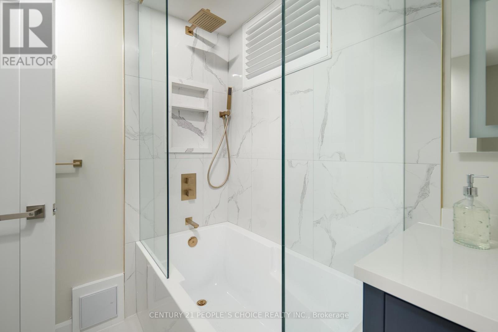 Lower - 37 Bentworth Avenue, Toronto (Yorkdale-Glen Park), Ontario  M6A 1P1 - Photo 8 - W12879724