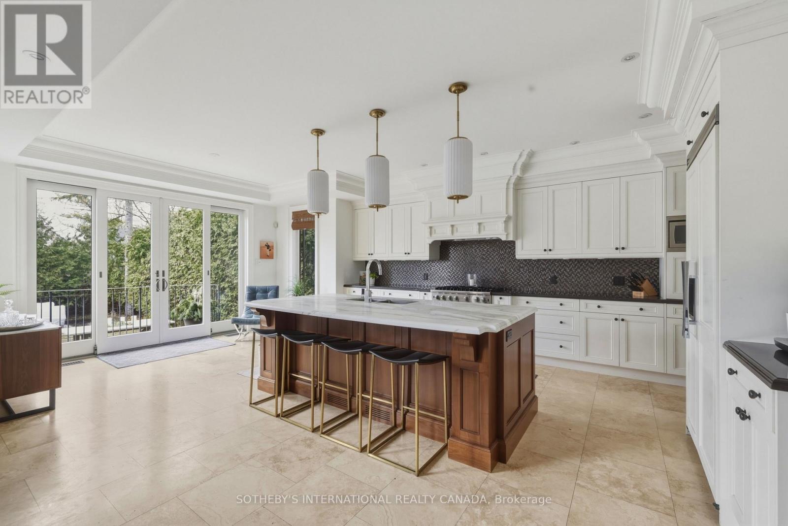 85 Strath Avenue, Toronto, Ontario  M8X 1R7 - Photo 11 - W12879744