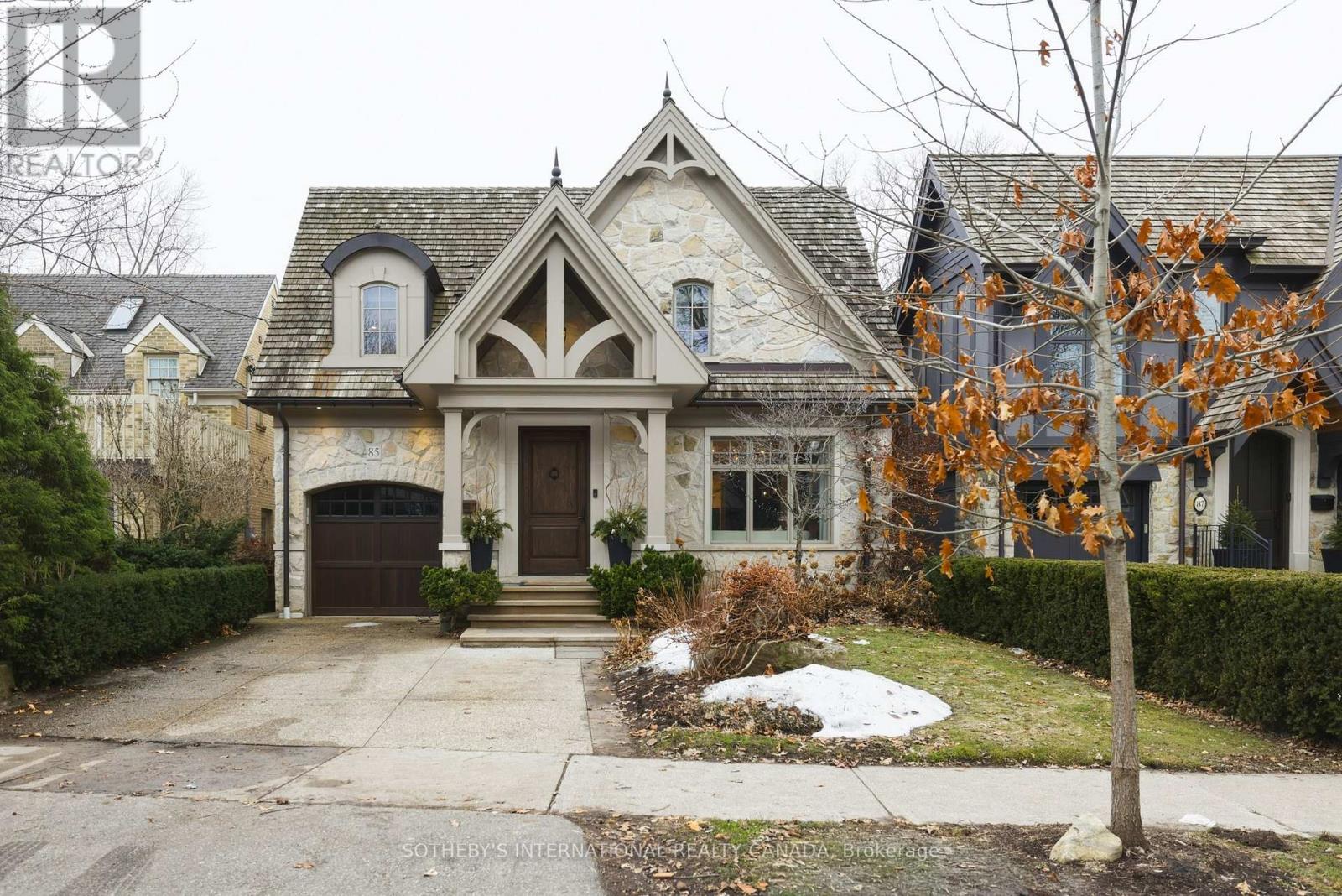 85 Strath Avenue, Toronto, Ontario  M8X 1R7 - Photo 2 - W12879744