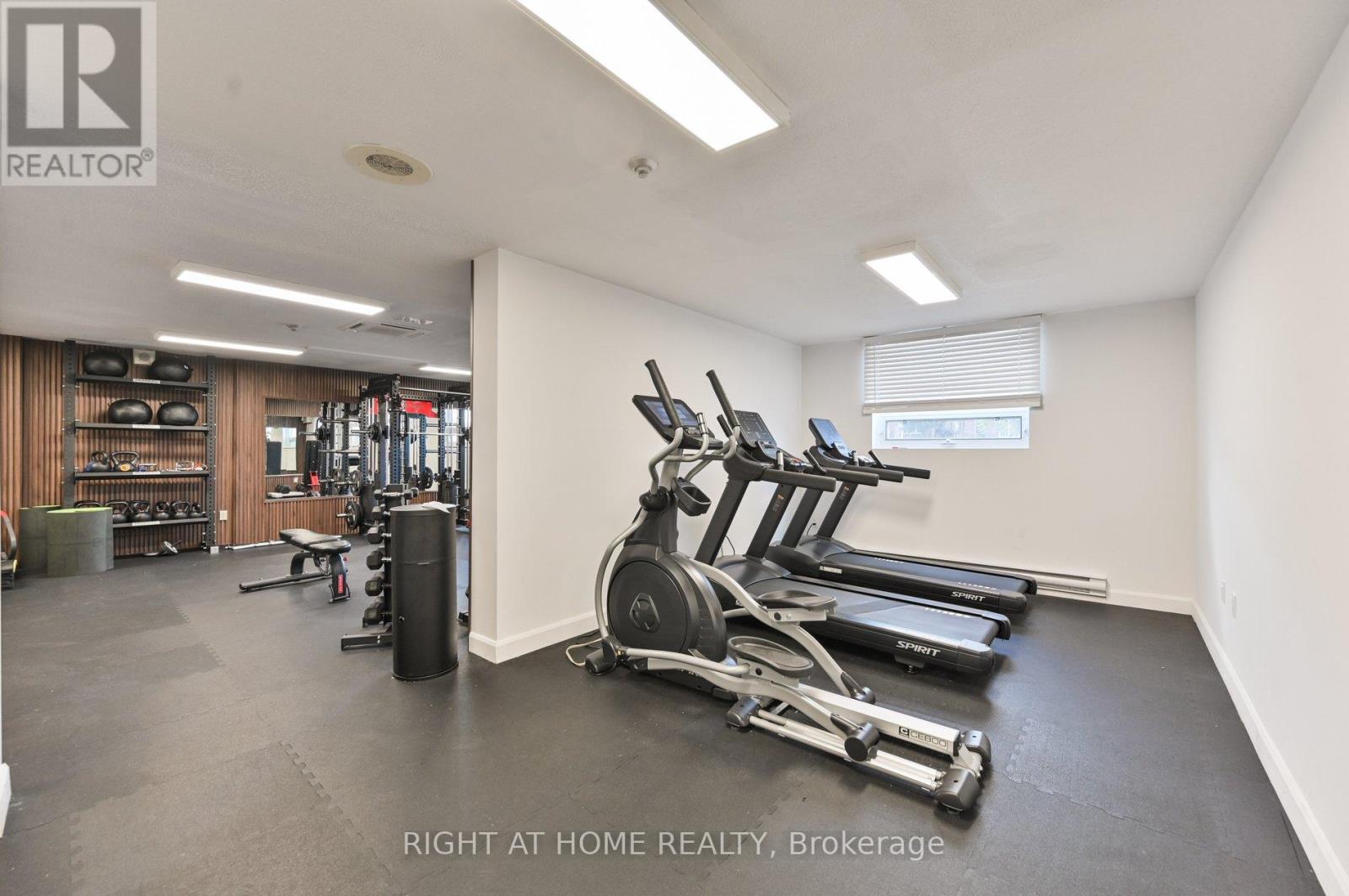 1212 - 15 La Rose Avenue, Toronto, Ontario  M9P 1A7 - Photo 35 - W12879802