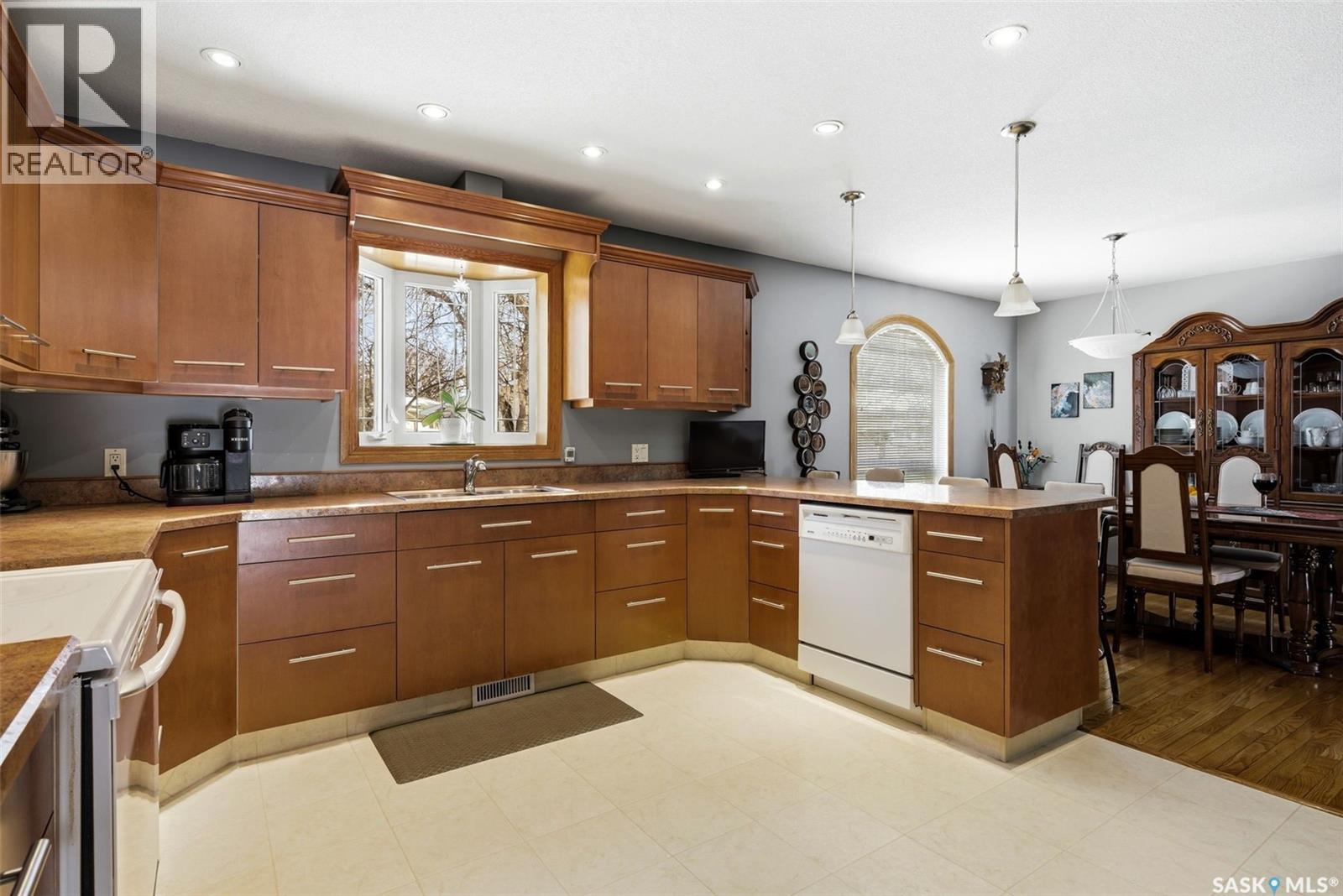 78 Edenwold Crescent, Regina, Saskatchewan  S4R 8A3 - Photo 6 - SK030358