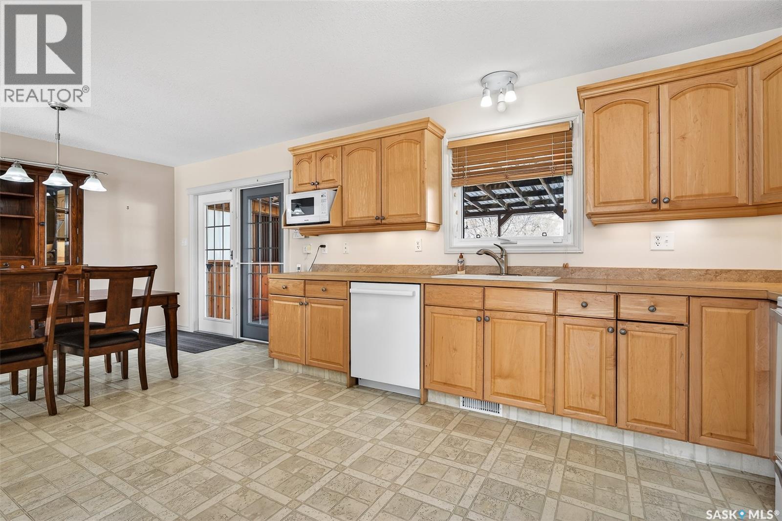 1043 Corman Crescent, Moose Jaw, Saskatchewan  S6H 6V5 - Photo 13 - SK030312