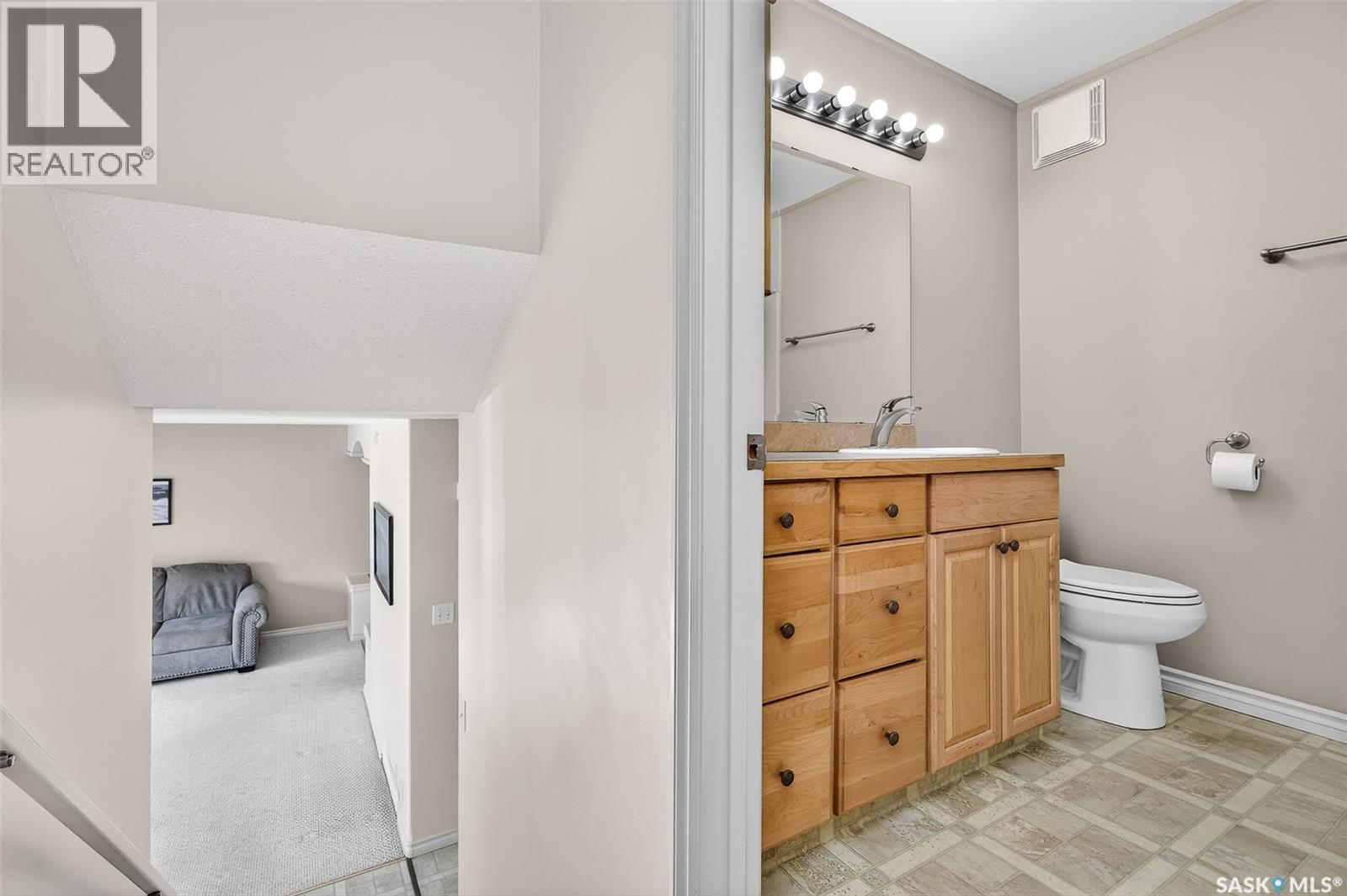 1043 Corman Crescent, Moose Jaw, Saskatchewan  S6H 6V5 - Photo 15 - SK030312