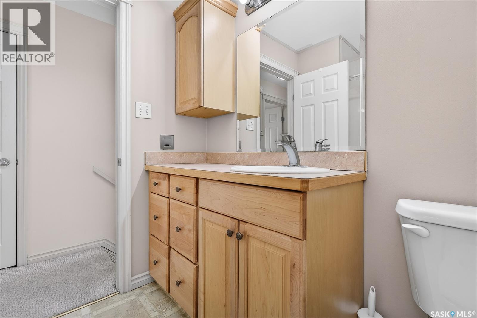 1043 Corman Crescent, Moose Jaw, Saskatchewan  S6H 6V5 - Photo 16 - SK030312