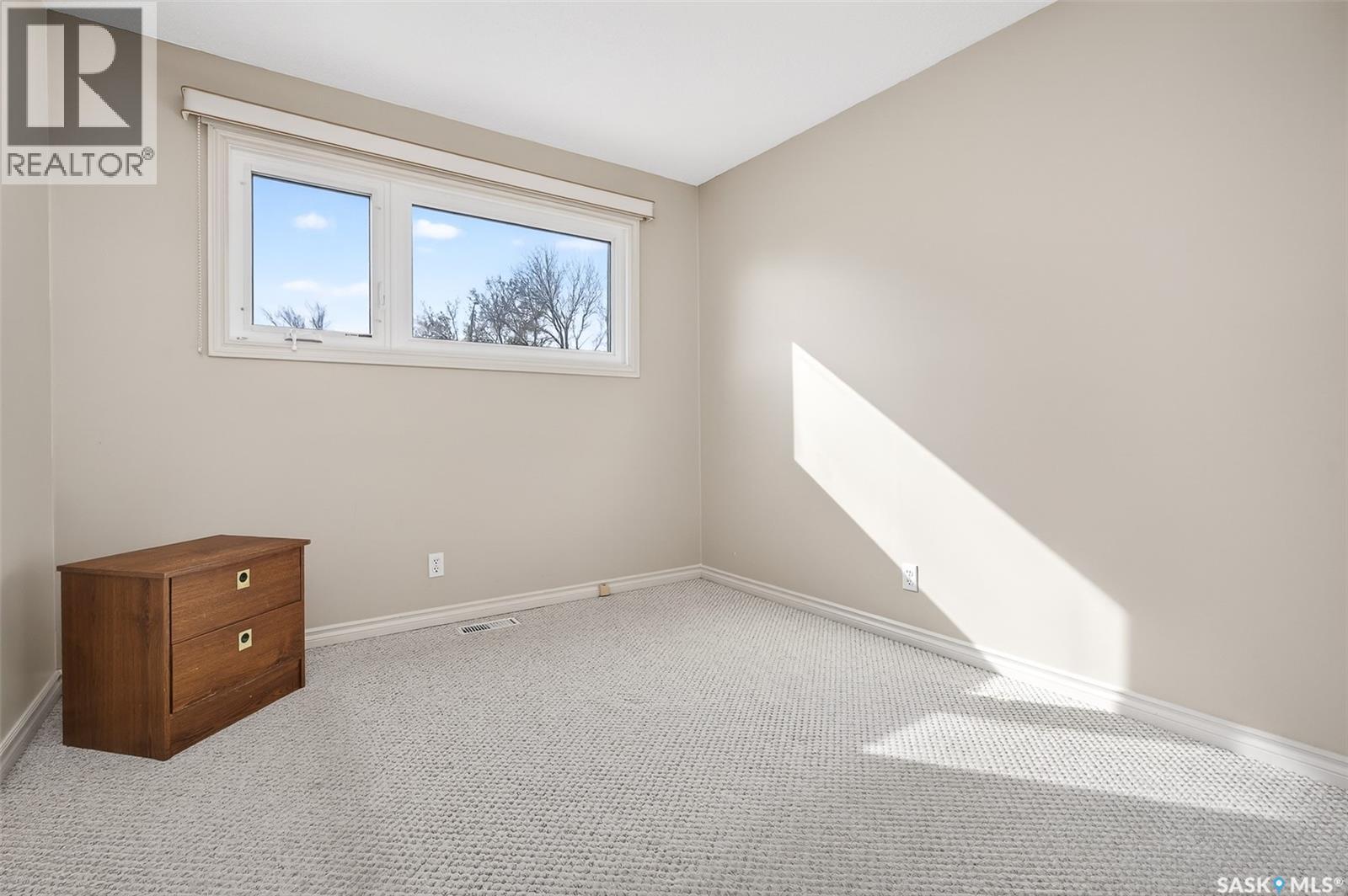 1043 Corman Crescent, Moose Jaw, Saskatchewan  S6H 6V5 - Photo 24 - SK030312