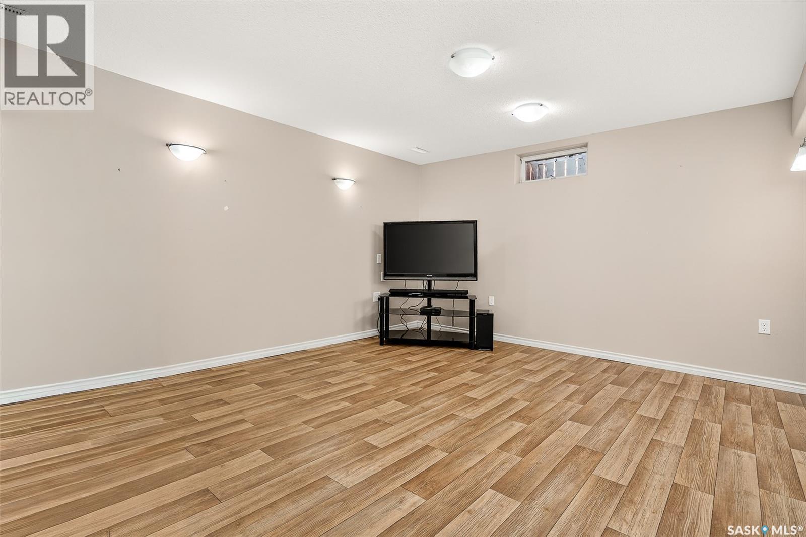 1043 Corman Crescent, Moose Jaw, Saskatchewan  S6H 6V5 - Photo 36 - SK030312