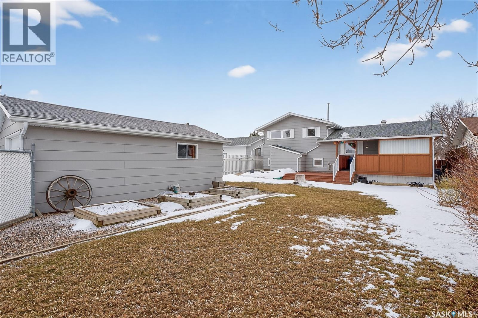 1043 Corman Crescent, Moose Jaw, Saskatchewan  S6H 6V5 - Photo 44 - SK030312