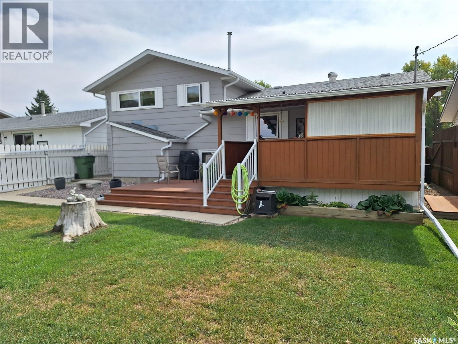 1043 Corman Crescent, Moose Jaw, Saskatchewan  S6H 6V5 - Photo 45 - SK030312