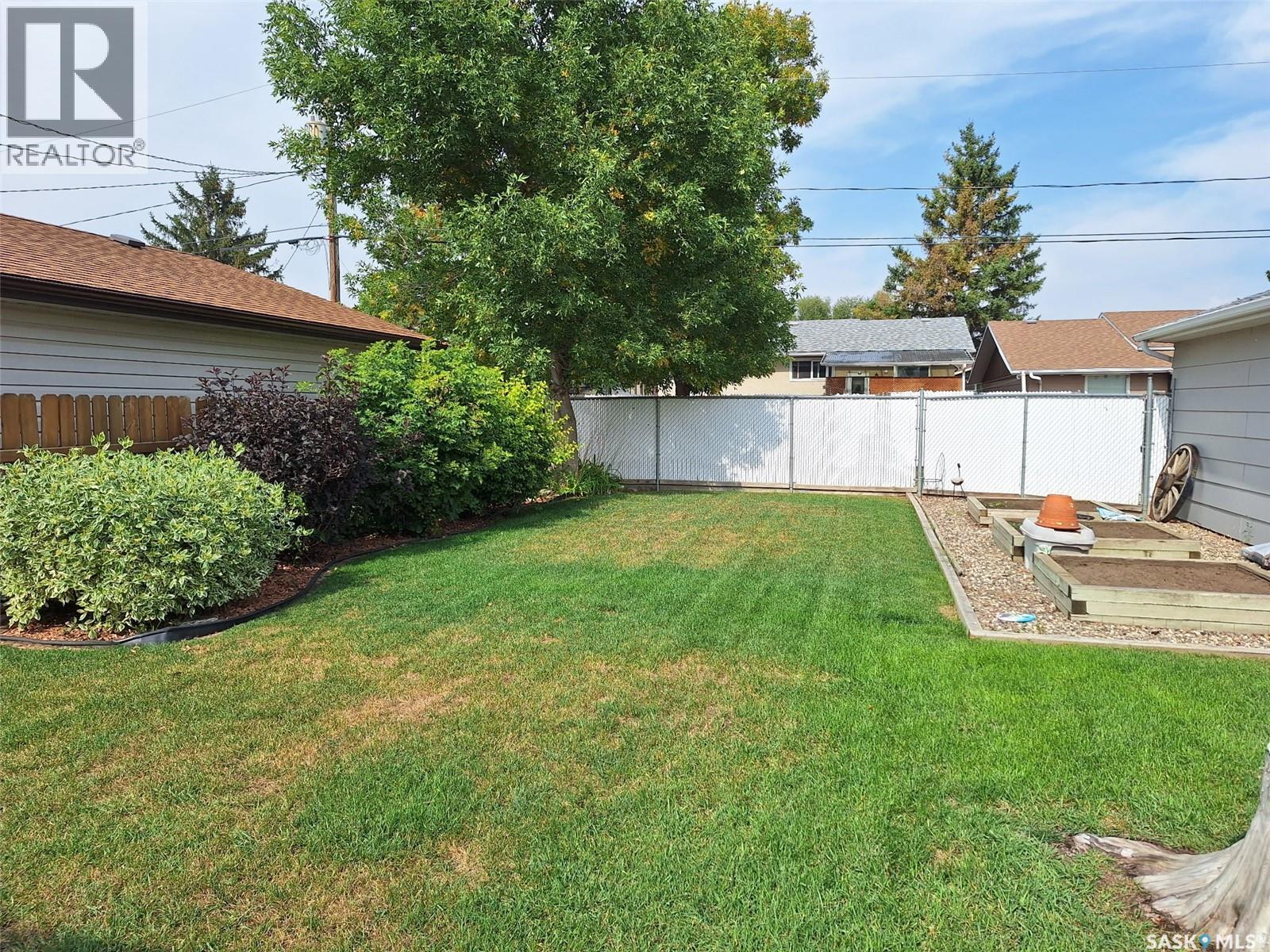 1043 Corman Crescent, Moose Jaw, Saskatchewan  S6H 6V5 - Photo 46 - SK030312