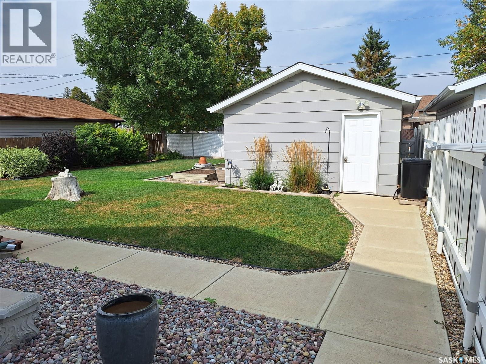 1043 Corman Crescent, Moose Jaw, Saskatchewan  S6H 6V5 - Photo 47 - SK030312