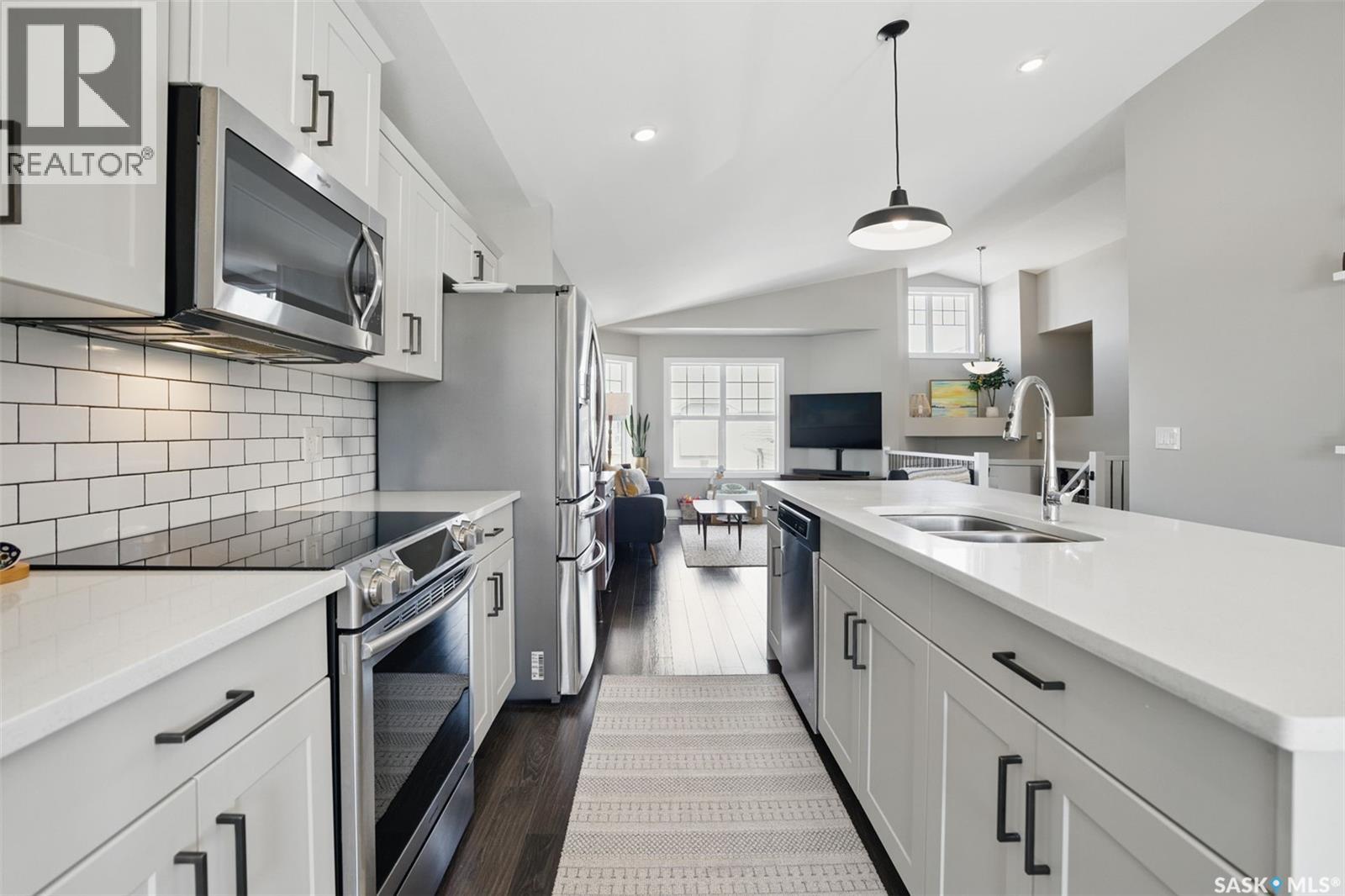 918 Pringle Cove, Saskatoon, Saskatchewan  S7T 0V6 - Photo 6 - SK030282