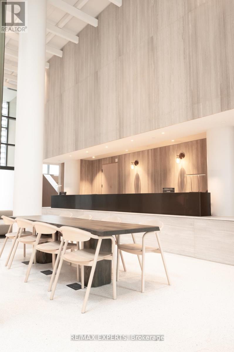 1003 - 85 Duke Street W, Kitchener, Ontario  N2H 0B7 - Photo 2 - X12879530