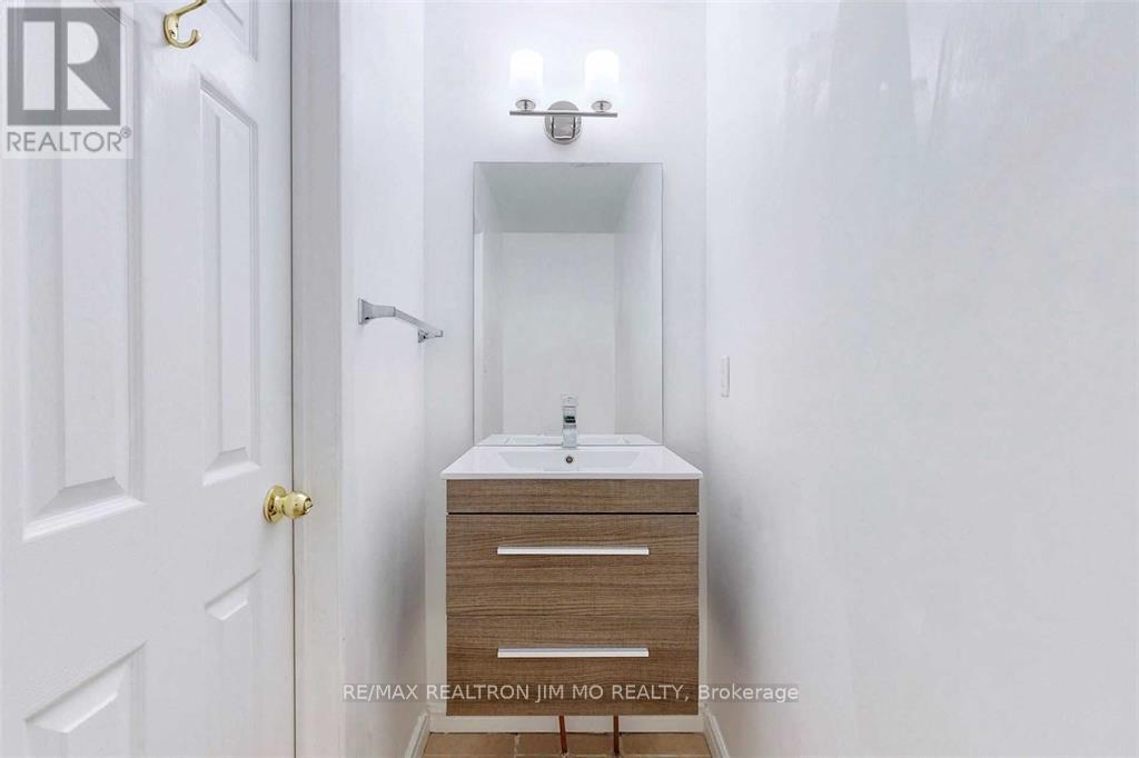 34 Ponymill Drive, Toronto, Ontario  M1V 2Y1 - Photo 17 - E12717262