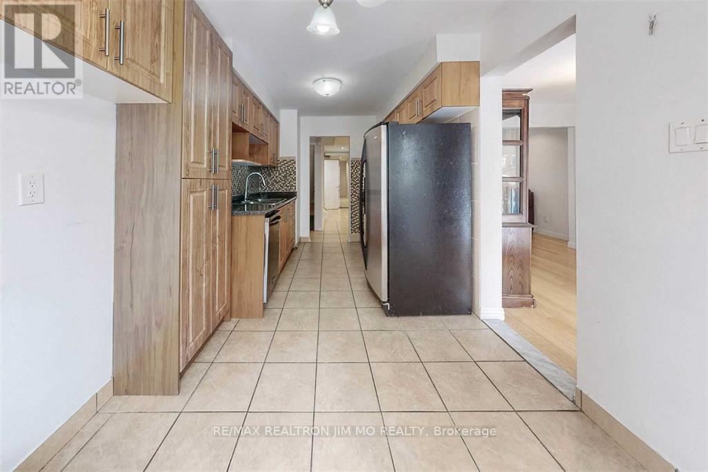 34 Ponymill Drive, Toronto, Ontario  M1V 2Y1 - Photo 16 - E12717262