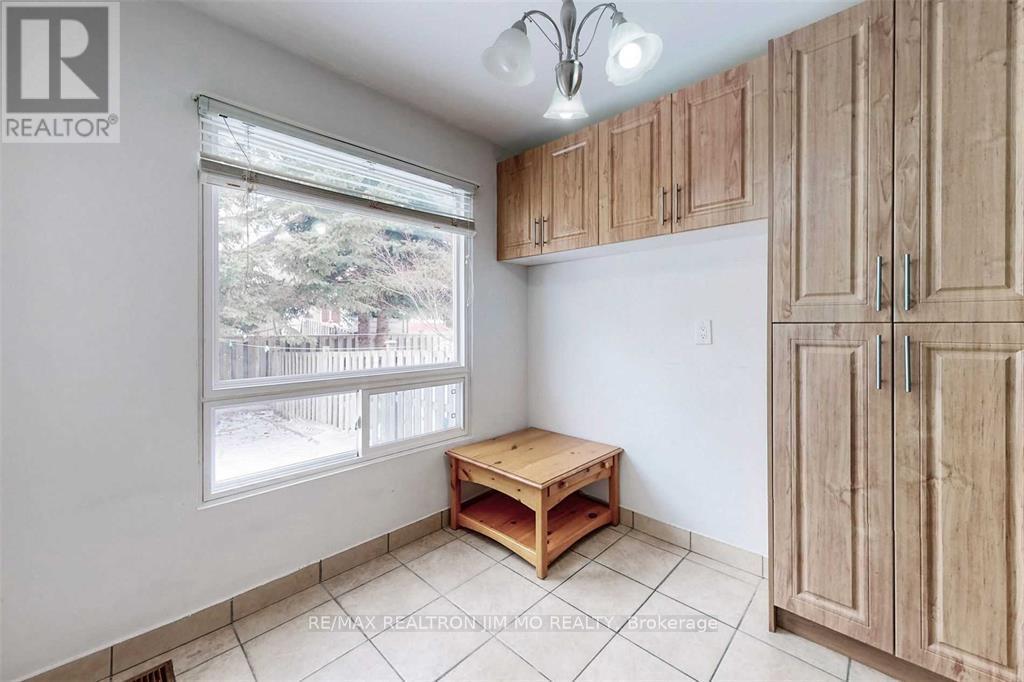 34 Ponymill Drive, Toronto, Ontario  M1V 2Y1 - Photo 14 - E12717262