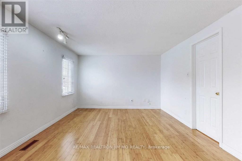 34 Ponymill Drive, Toronto, Ontario  M1V 2Y1 - Photo 24 - E12717262